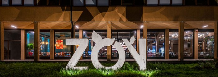 Zoy - Fusion Restaurant: architecture and design